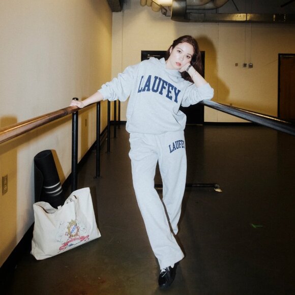 Laufey Academia Sweatpants - Picture 1 of 6